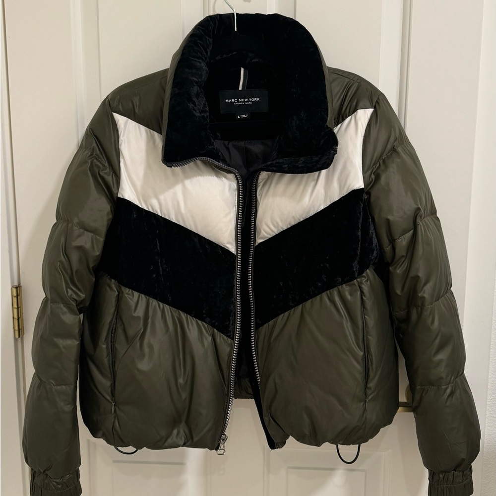 Warm Marc Jacobs puffer